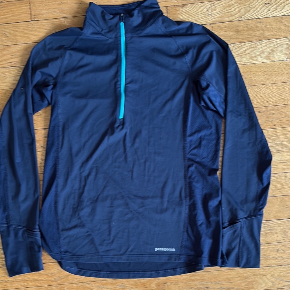 Patagonia Blue Zippered Fitted Long Sleeve Tee
